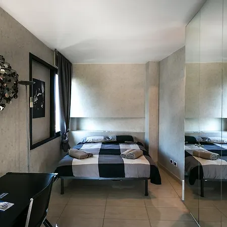 شقة Temporary House - City Centre ميلان